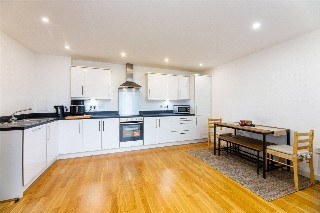 Ealing Road, Brentford, TW8