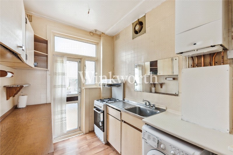 Kelvin Avenue, London, N13