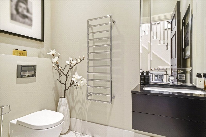 Atkinson Close, London, SW20