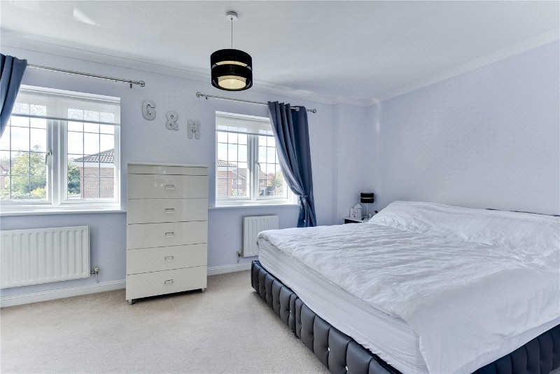 Rosslyn Park, Weybridge, Surrey, KT13