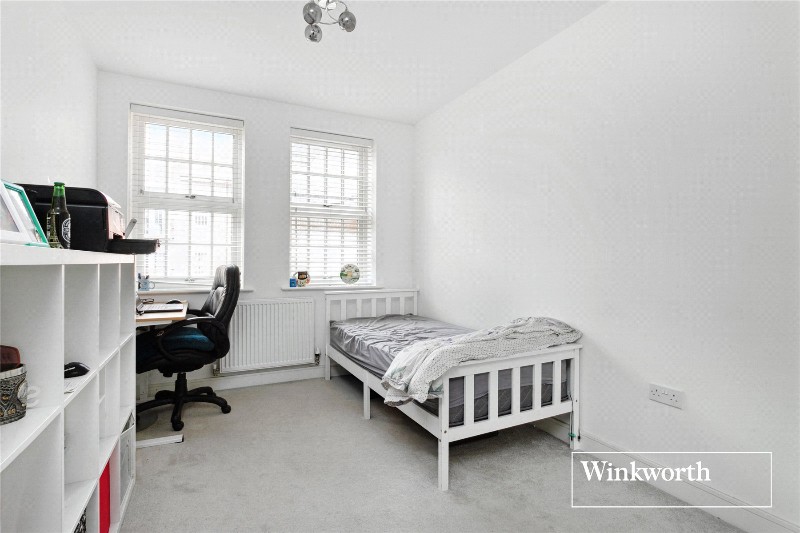 Collison Avenue, Barnet, EN5