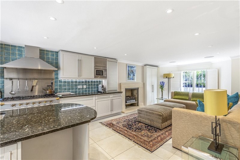Castelnau, Barnes, London, SW13