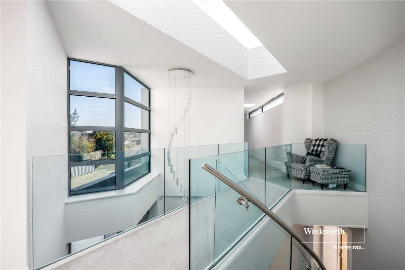 Avon Run Close, Friars Cliff, Christchurch, Dorset, BH23