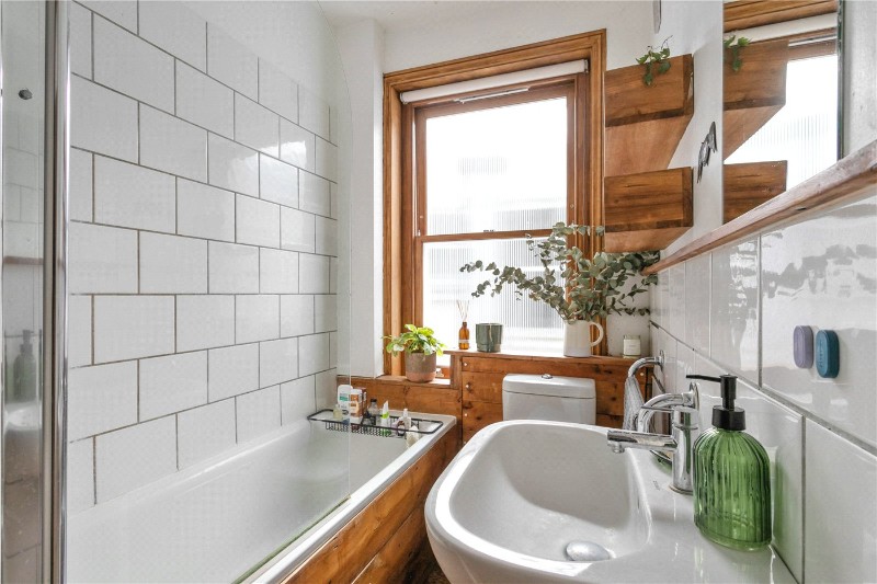 Salcombe Road, London, N16
