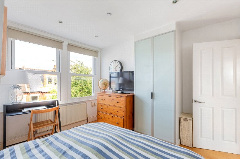 Gubyon Avenue, London, SE24