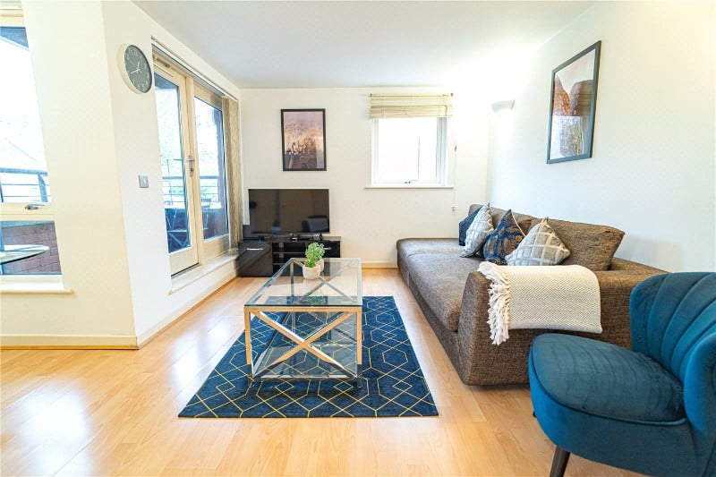 Wellington Square, London, N1