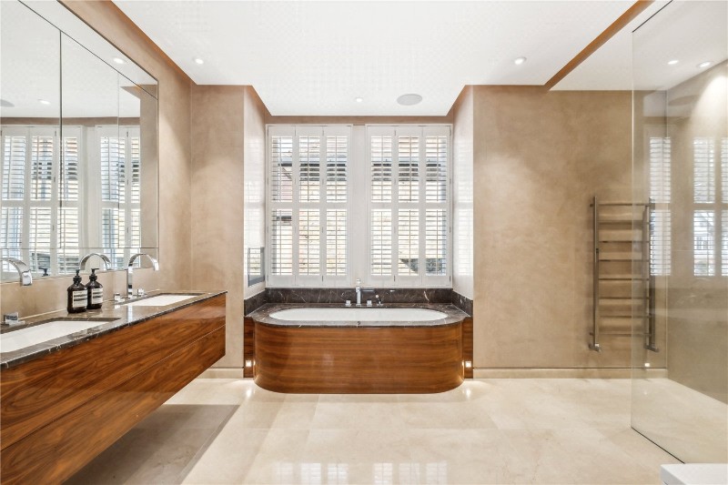 Larpent Avenue, London, SW15