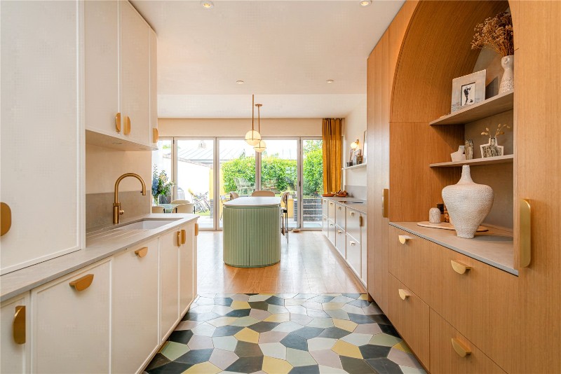 Pangbourne Avenue, London, W10