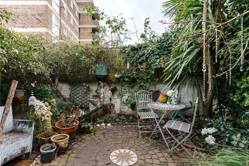 Albion Road, London, N16
