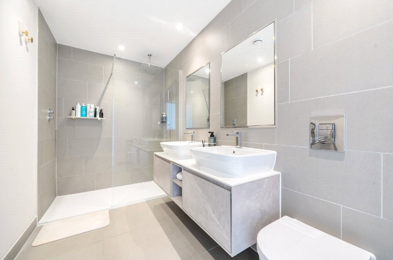 Inglis Way, Mill Hill East, London, NW7