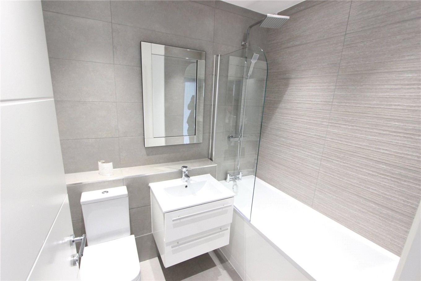 2 bedroom property to rent in Balmoral Apartments, Valkyrie Road, Westcliff On Sea, SS0 (Ref