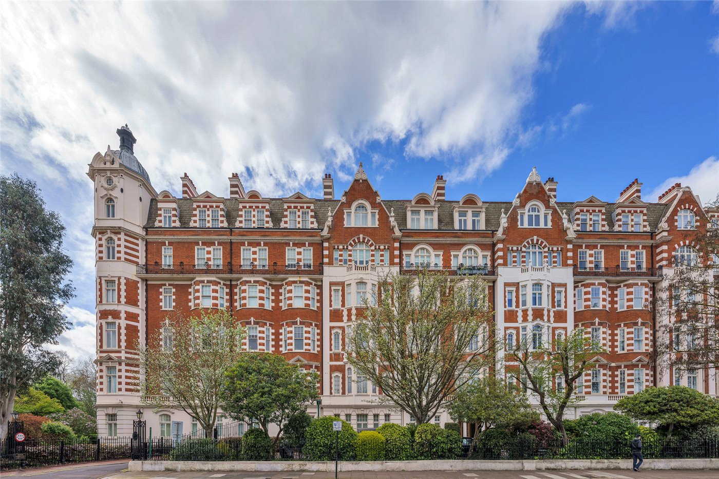 North Gate, Prince Albert Road, St John's Wood, London, NW8