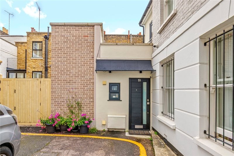 Richards Place, London, SW3