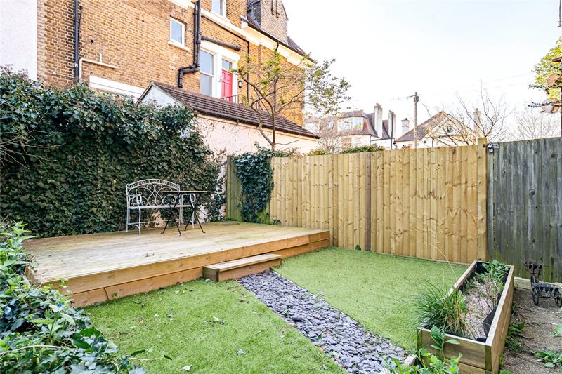 Oakdale Road, London, SW16