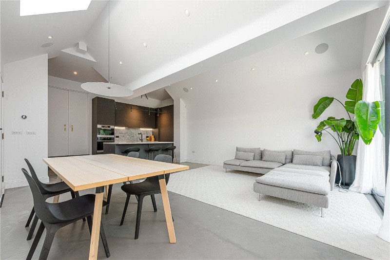 Kings Road, London, NW10