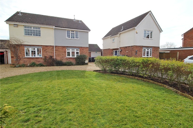 Manor Close, Langtoft, Peterborough, Lincolnshire, PE6
