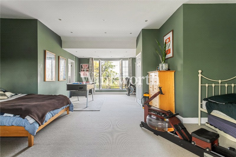 Fox Lane, London, N13