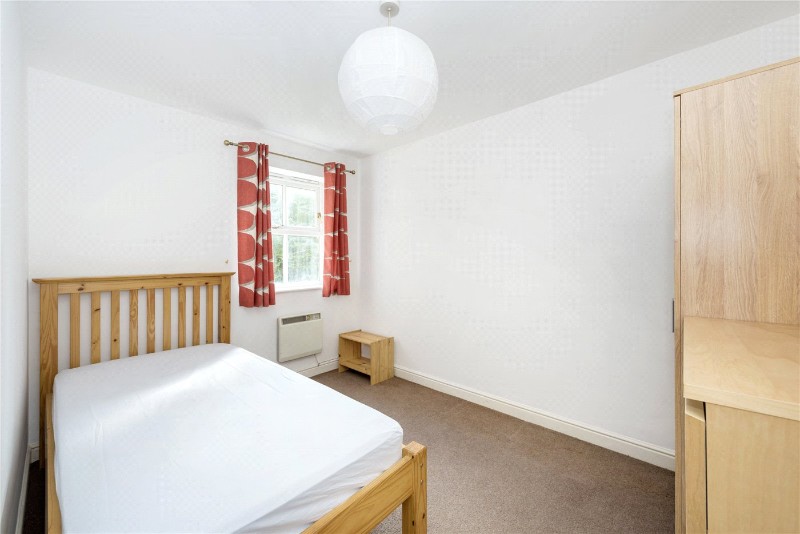 2 bedroom property for sale in Lisle Close, Tooting, London, SW17 (Ref