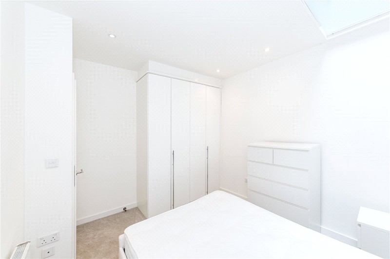Ingle Mews, London, EC1R