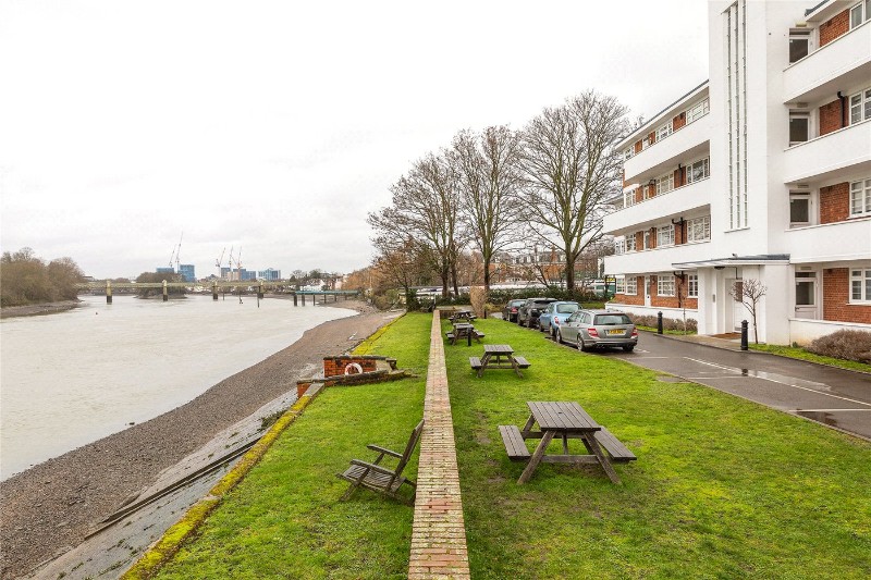 Hartington Court, Hartington Road, W4