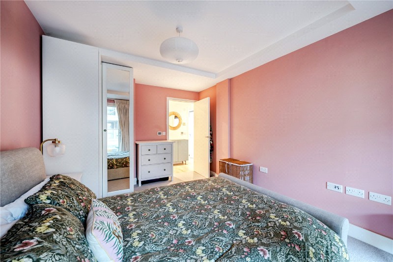 Kempton Mews, London, E6