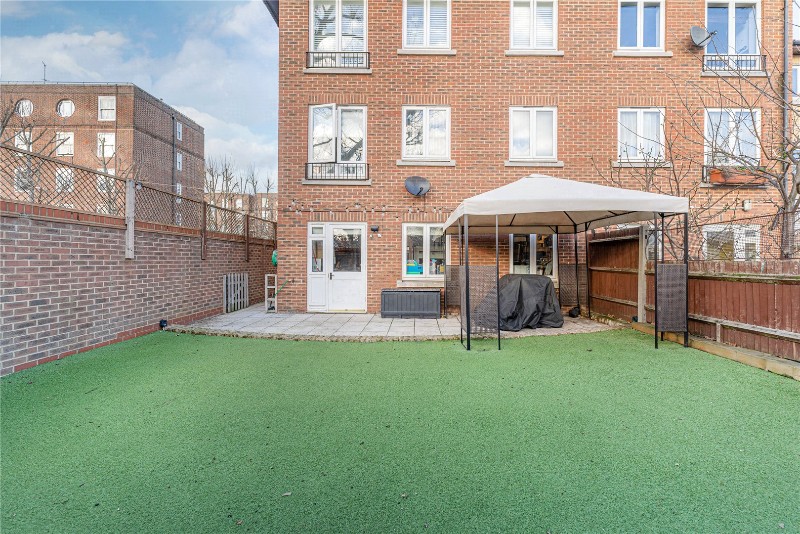 2 bedroom property for sale in Shrewsbury Street, London, W10 (Ref