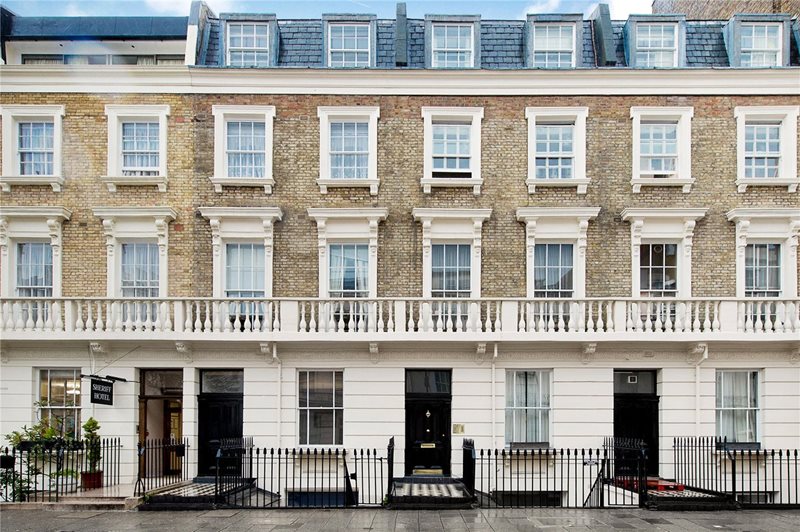Warwick Way, London, SW1V