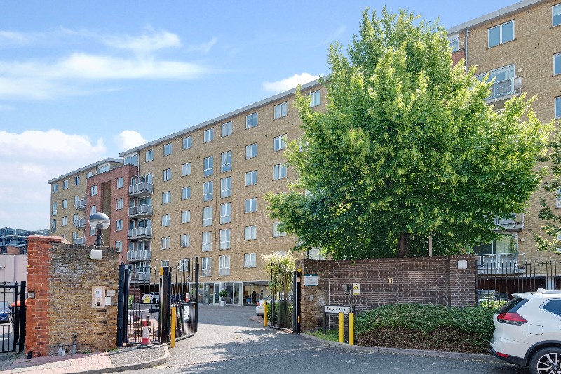 North Bank, St John&#39;s Wood, London, NW8