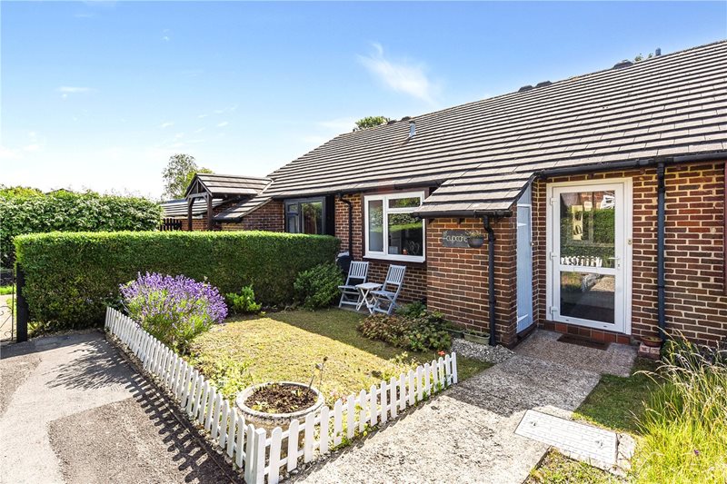 St. Annes Close, Winchester, Hampshire, SO22