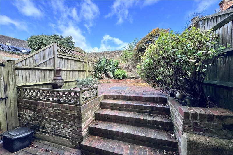 Wycombe End, Beaconsfield, HP9