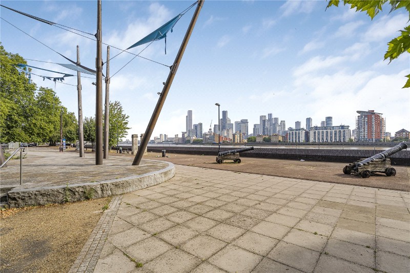 Foreshore, London, SE8