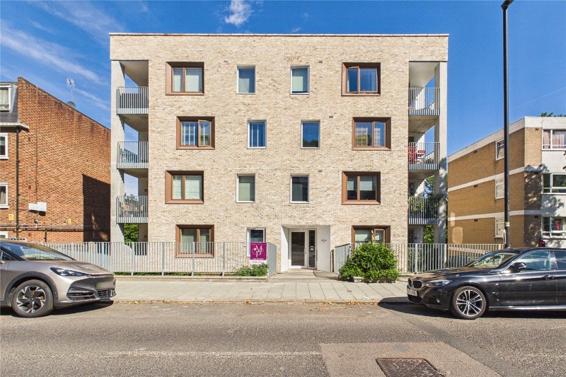 Knollys Road, London, SW16