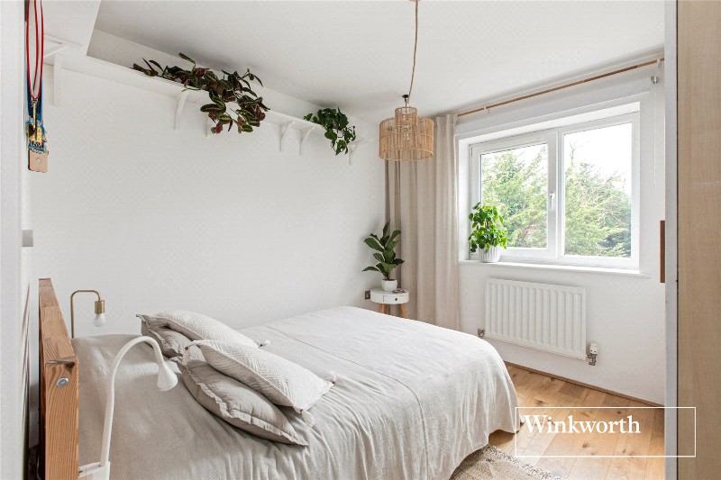 Montague Close, High Barnet, EN5