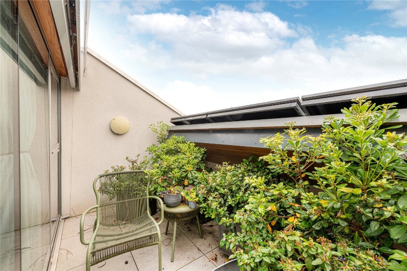 Pangbourne Avenue, London, W10