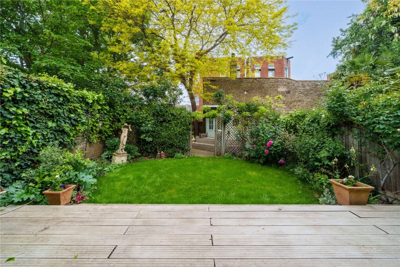 Burstock Road, London, SW15