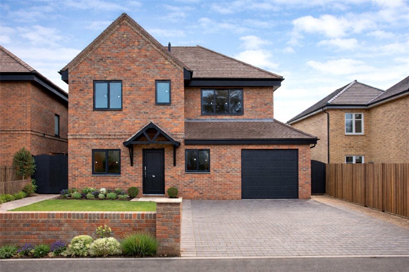 Elmsway, Ashford, Surrey, TW15