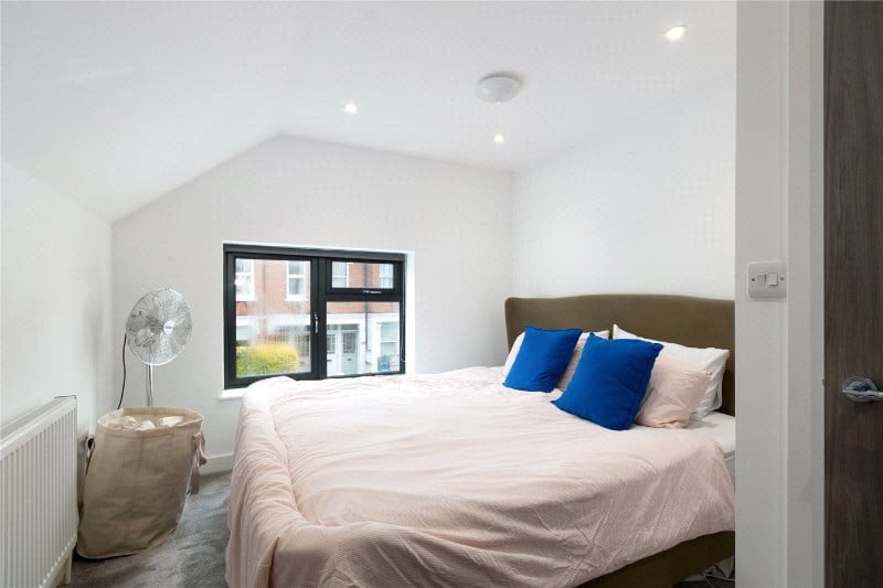 Fallsbrook Road, London, SW16