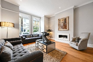 Warbeck Road, London, W12