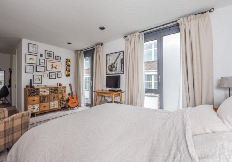 Porteus Place, London, SW4