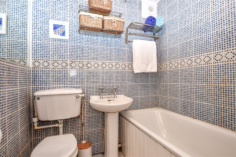 Frog Hall Drive, Wokingham, Berkshire, RG40