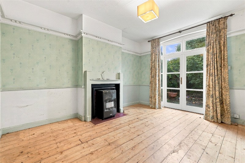 Tooting Bec Road, London, SW17