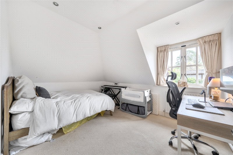 School Lane, Lower Bourne, Farnham, Surrey, GU10