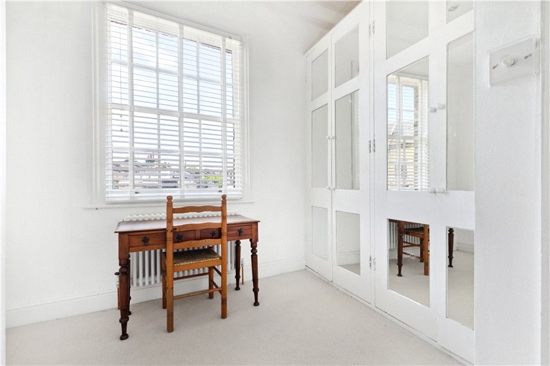 Kennington Road, Kennington, London, UK, SE11