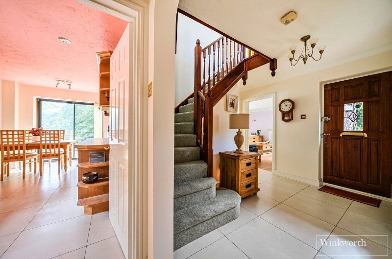 Heywood Drive, Bagshot, Surrey, GU19