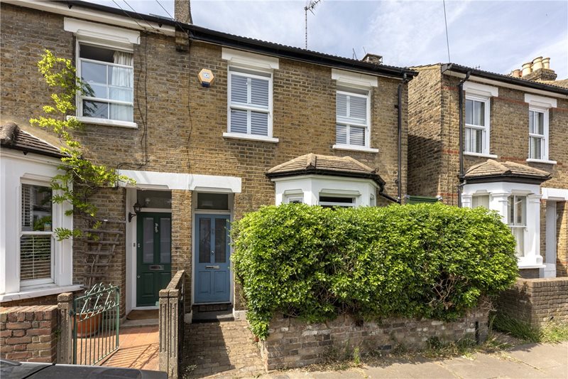 Grosvenor Road, Brentford, TW8