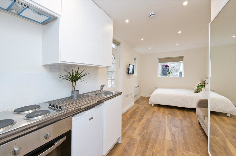 Bloemfontein Avenue, London, W12