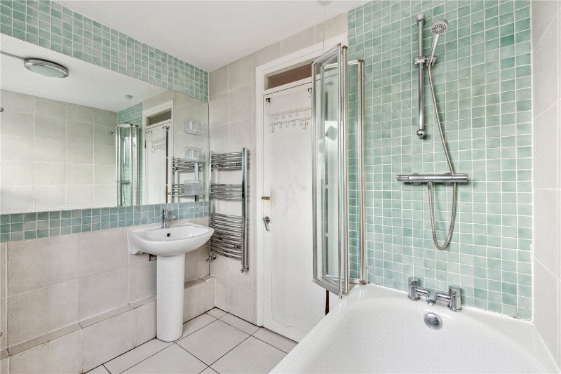 Clissold Crescent, London, N16