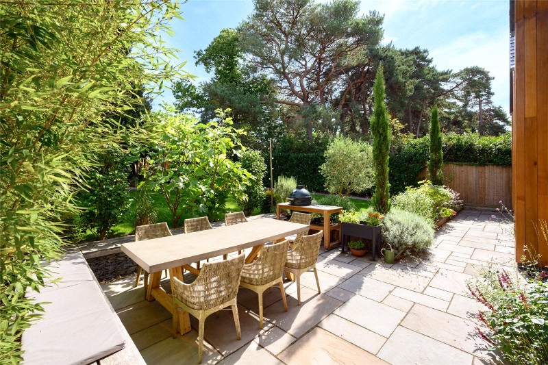 Hurstbourne Avenue, Highcliffe, Dorset, BH23