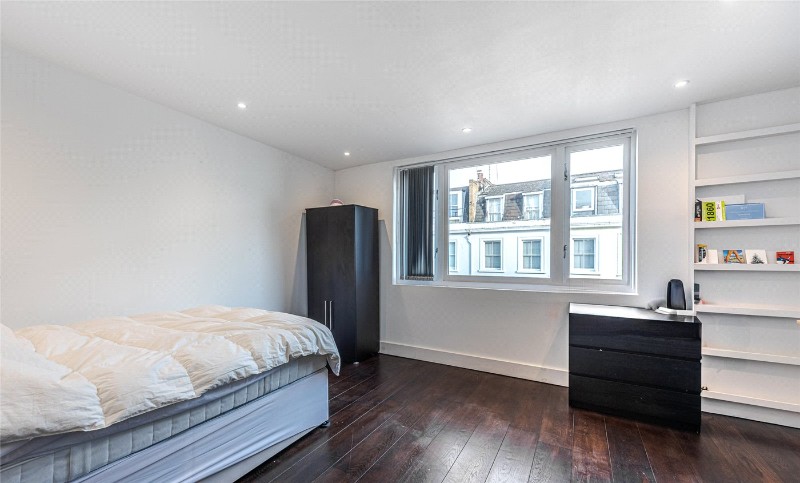 Westmoreland Terrace, London, SW1V