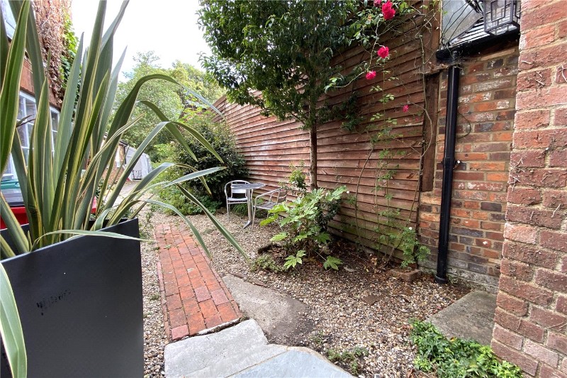 London End, Beaconsfield, HP9